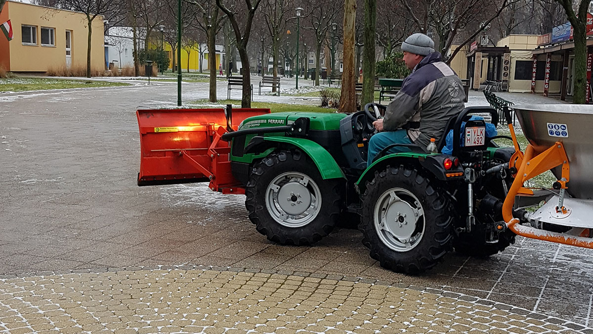 Hókotrás és hóeltakarítás